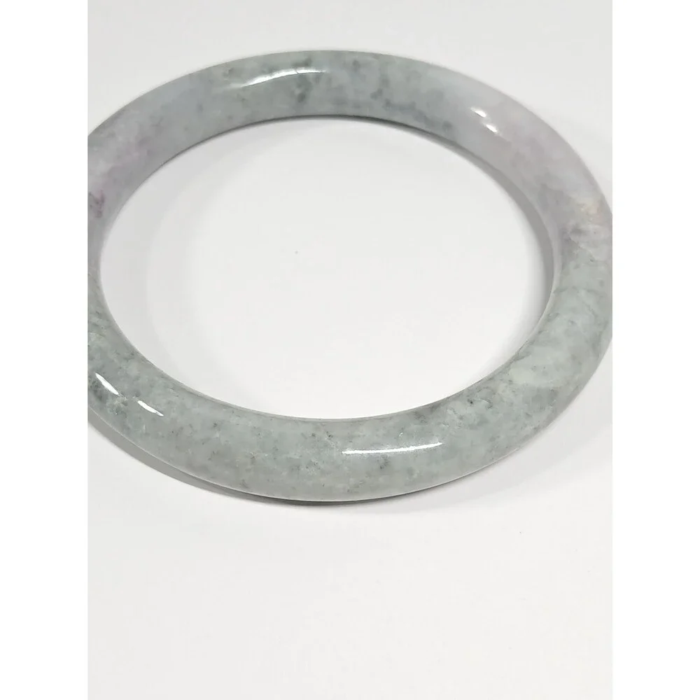 Unbranded solid natural
